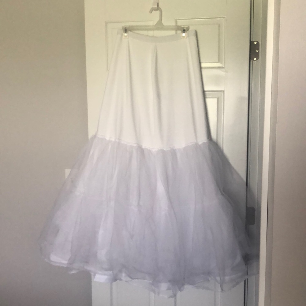 David’s Bridal White Aline Slip